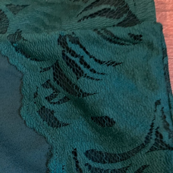 H&M Green Lace Skirt - Picture 3 of 4